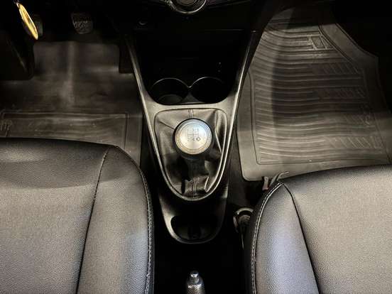 TOYOTA-ETIOS-1.5 XLS SEDAN 16V FLEX 4P MANUAL TOYOTA-ETIOS-2014