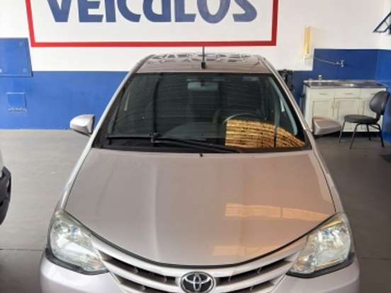 TOYOTA-ETIOS-1.5 XS SEDAN 16V FLEX 4P AUTOMÁTICO TOYOTA-ETIOS-2016