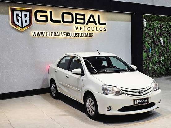 TOYOTA-ETIOS-1.5 XS SEDAN 16V FLEX 4P AUTOMÁTICO TOYOTA-ETIOS-2017