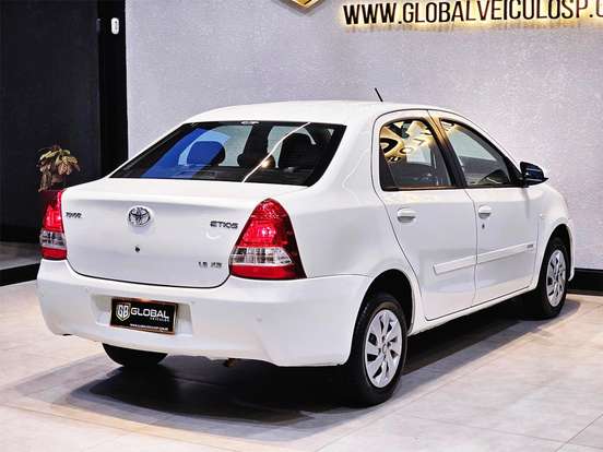 TOYOTA-ETIOS-1.5 XS SEDAN 16V FLEX 4P AUTOMÁTICO TOYOTA-ETIOS-2017