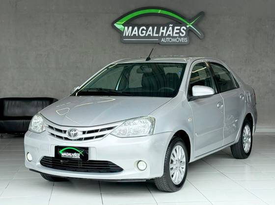 TOYOTA ETIOS 1.5 XS SEDAN 16V FLEX 4P AUTOMÁTICO