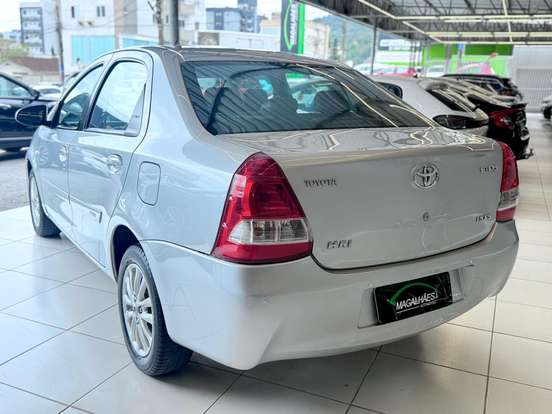 TOYOTA-ETIOS-1.5 XS SEDAN 16V FLEX 4P AUTOMÁTICO TOYOTA-ETIOS-2016