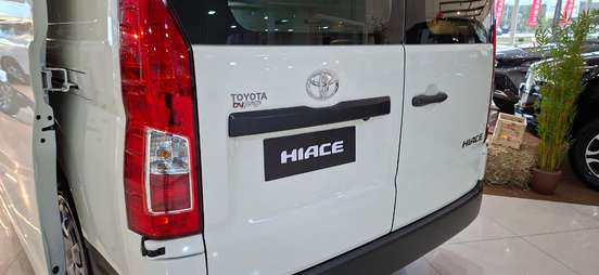 TOYOTA-HIACE-2026