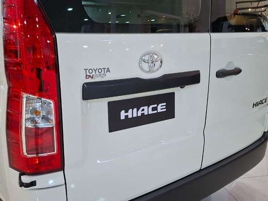 TOYOTA-HIACE-2.8 D-4D TURBO DIESEL FURGÃO DX AUTOMÁTICO TOYOTA-HIACE-2026