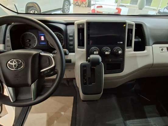 TOYOTA-HIACE-2.8 D-4D TURBO DIESEL FURGÃO DX AUTOMÁTICO TOYOTA-HIACE-2026