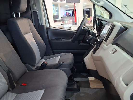 TOYOTA-HIACE-2.8 D-4D TURBO DIESEL FURGÃO DX AUTOMÁTICO TOYOTA-HIACE-2026