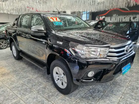TOYOTA-HILUX-2017