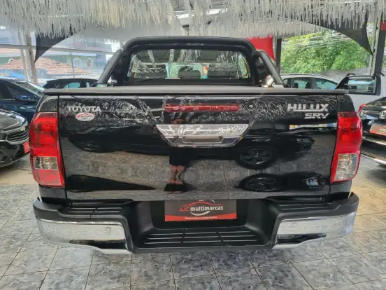 TOYOTA-HILUX-2017