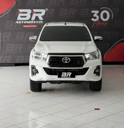 TOYOTA-HILUX-2020