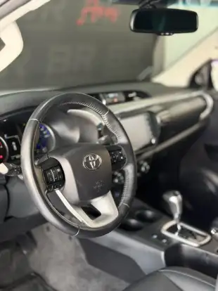 TOYOTA-HILUX-2020