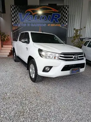 TOYOTA-HILUX-2017