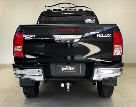 TOYOTA-HILUX-2024