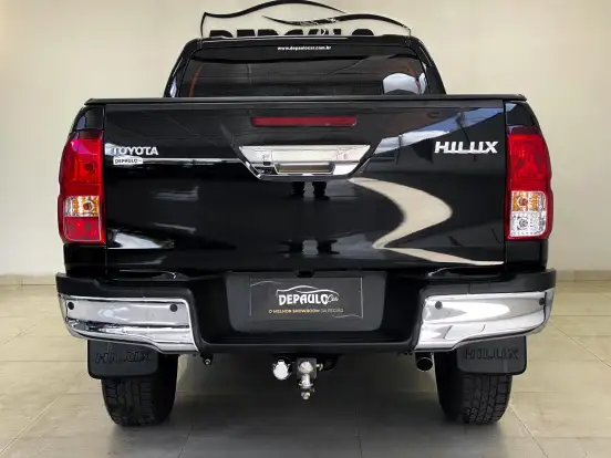 TOYOTA-HILUX-2.8 D-4D TURBO DIESEL CD SR 4X4 AUTOMÁTICO TOYOTA-HILUX-2024