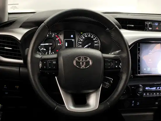 TOYOTA-HILUX-2.8 D-4D TURBO DIESEL CD SR 4X4 AUTOMÁTICO TOYOTA-HILUX-2024