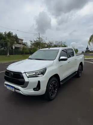 TOYOTA-HILUX-2022