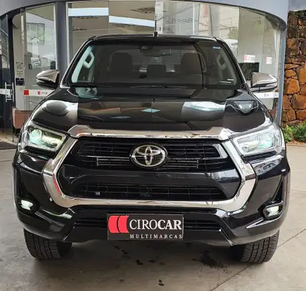 TOYOTA-HILUX-2.8 D-4D TURBO DIESEL CD SRX 4X4 AUTOMÁTICO TOYOTA-HILUX-2020