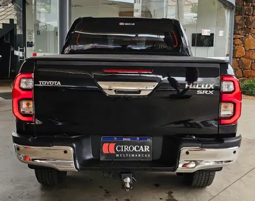 TOYOTA-HILUX-2.8 D-4D TURBO DIESEL CD SRX 4X4 AUTOMÁTICO TOYOTA-HILUX-2020