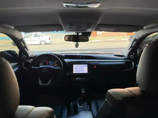 TOYOTA-HILUX-2021