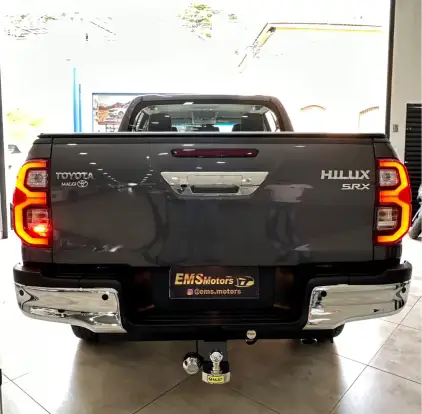 TOYOTA-HILUX-2022