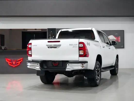 TOYOTA-HILUX-2025