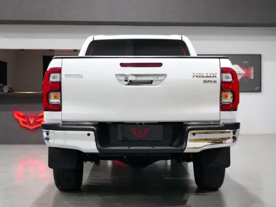 TOYOTA-HILUX-2025