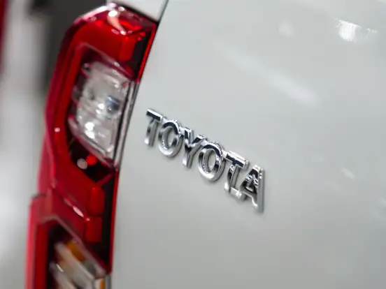 TOYOTA-HILUX-2025