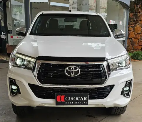 TOYOTA-HILUX-2018