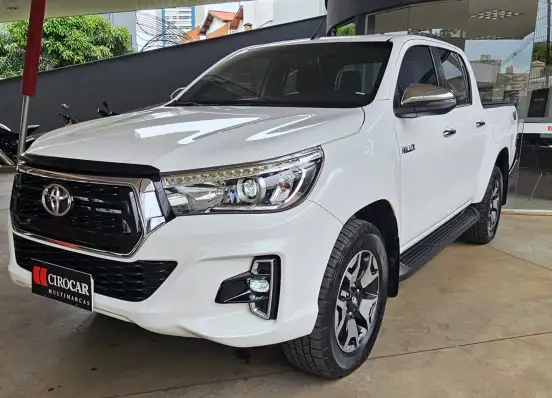 TOYOTA-HILUX-2018