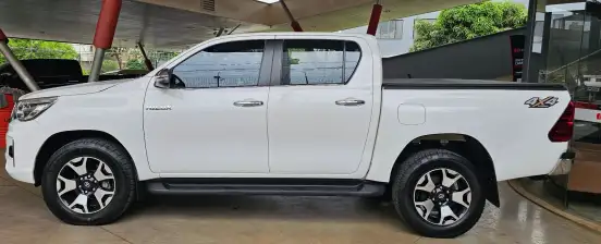 TOYOTA-HILUX-2018