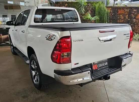 TOYOTA-HILUX-2018