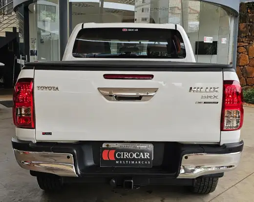 TOYOTA-HILUX-2018