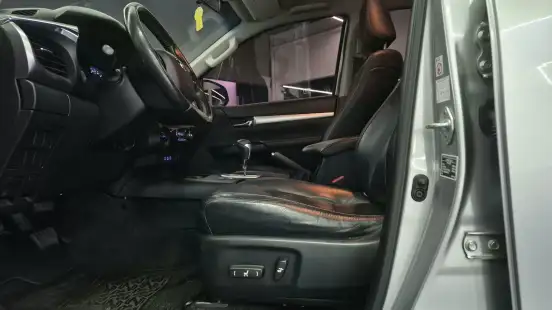 TOYOTA-HILUX-2017