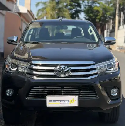 TOYOTA-HILUX-2016