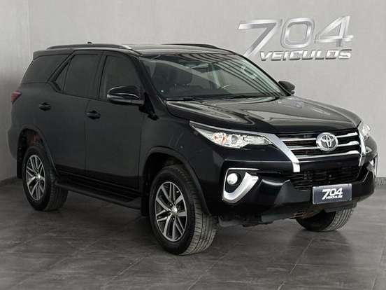 TOYOTA-HILUX-2.7 SR 4X2 CD 16V FLEX 4P AUTOMÁTICO TOYOTA-HILUX-2018