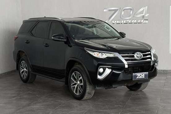 TOYOTA-HILUX-2018