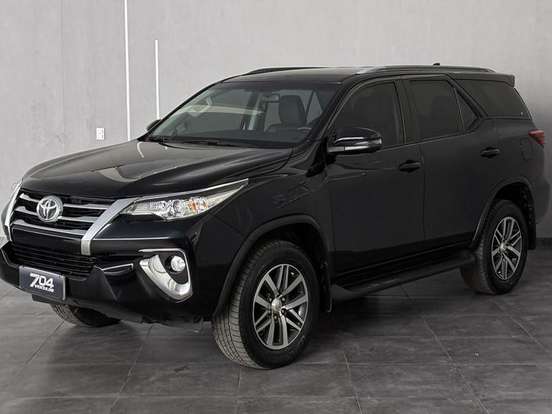TOYOTA-HILUX-2.7 SR 4X2 CD 16V FLEX 4P AUTOMÁTICO TOYOTA-HILUX-2018
