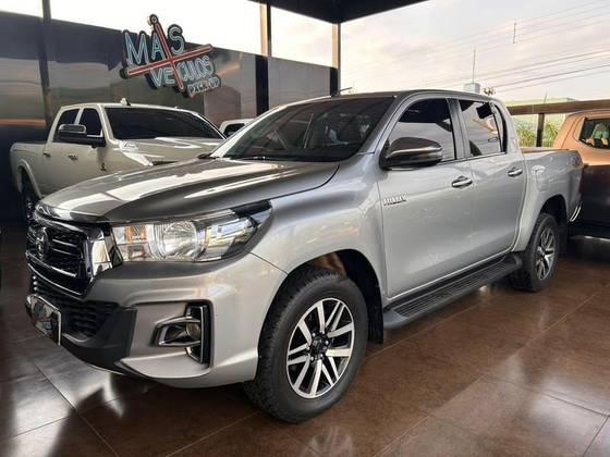 TOYOTA HILUX 2.7 SR 4X2 CD 16V FLEX 4P AUTOMÁTICO
