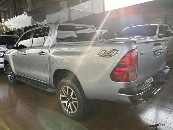 TOYOTA-HILUX-2.7 SR 4X2 CD 16V FLEX 4P AUTOMÁTICO TOYOTA-HILUX-2019