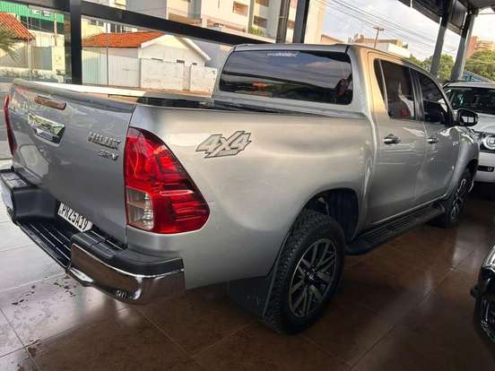TOYOTA-HILUX-2.7 SR 4X2 CD 16V FLEX 4P AUTOMÁTICO TOYOTA-HILUX-2019