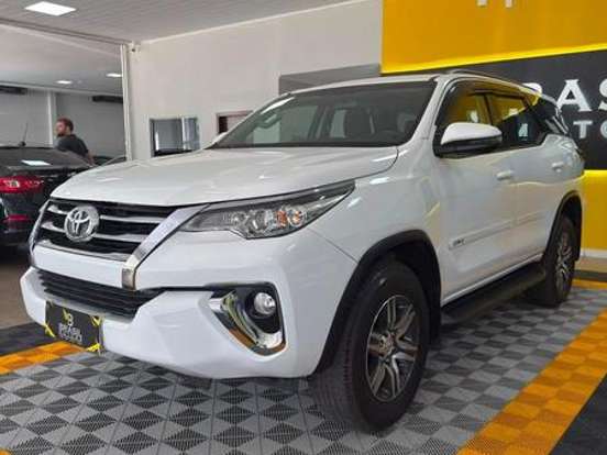 TOYOTA-HILUX-2.7 SR 4X2 CD 16V FLEX 4P AUTOMÁTICO TOYOTA-HILUX-2019