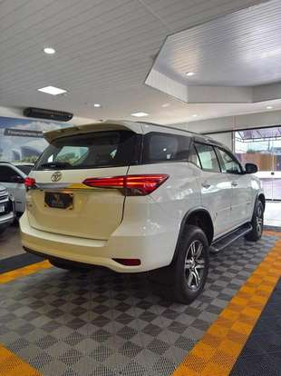 TOYOTA-HILUX-2.7 SR 4X2 CD 16V FLEX 4P AUTOMÁTICO TOYOTA-HILUX-2019