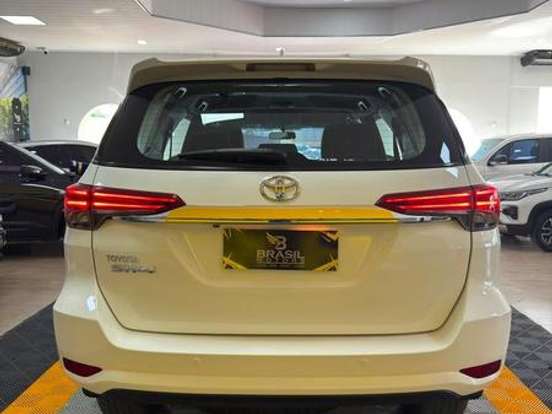 TOYOTA-HILUX-2.7 SR 4X2 CD 16V FLEX 4P AUTOMÁTICO TOYOTA-HILUX-2019