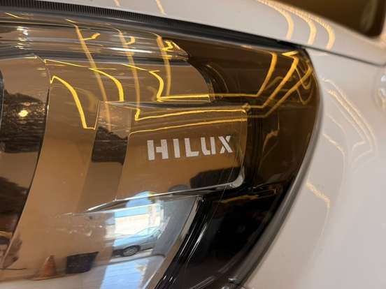 TOYOTA-HILUX-2017