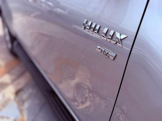 TOYOTA-HILUX-2018