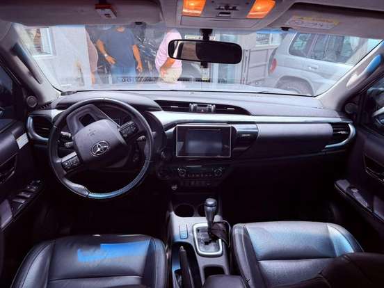 TOYOTA-HILUX-2018