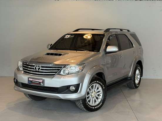 TOYOTA-HILUX-2.7 SRV 4X4 CD 16V FLEX 4P AUTOMÁTICO TOYOTA-HILUX-2015