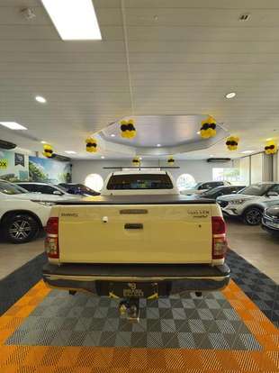 TOYOTA-HILUX-2013