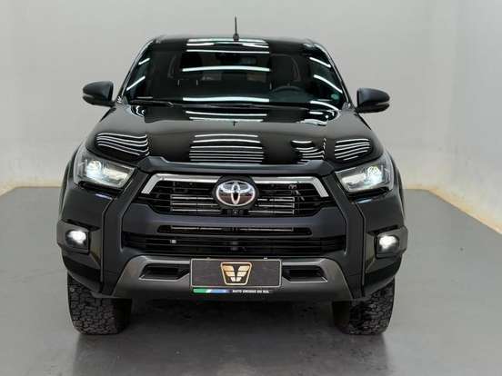 TOYOTA-HILUX-2.8 D-4D TURBO DIESEL CD CONQUEST 4X4 AUTOMÁTICO TOYOTA-HILUX-2023