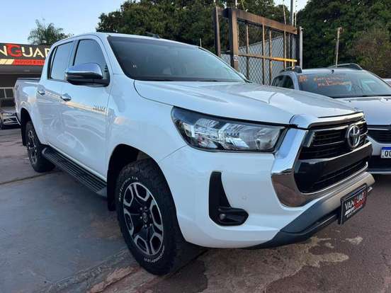 TOYOTA-HILUX-2021