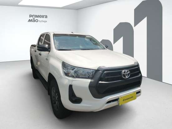 TOYOTA-HILUX-2025